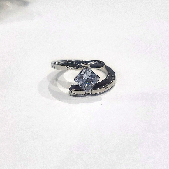 Ring 💍 Size 7 - Picture 12 of 13